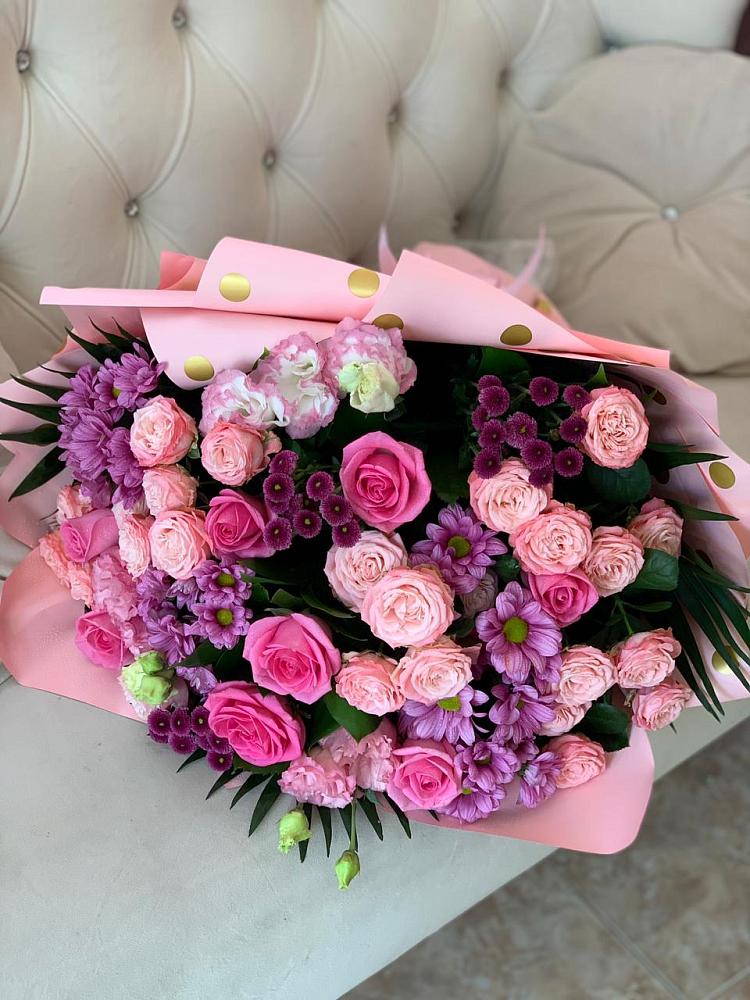 Букет цветов из: Хризантемы, Розы и Лизиантусы в Вязовой