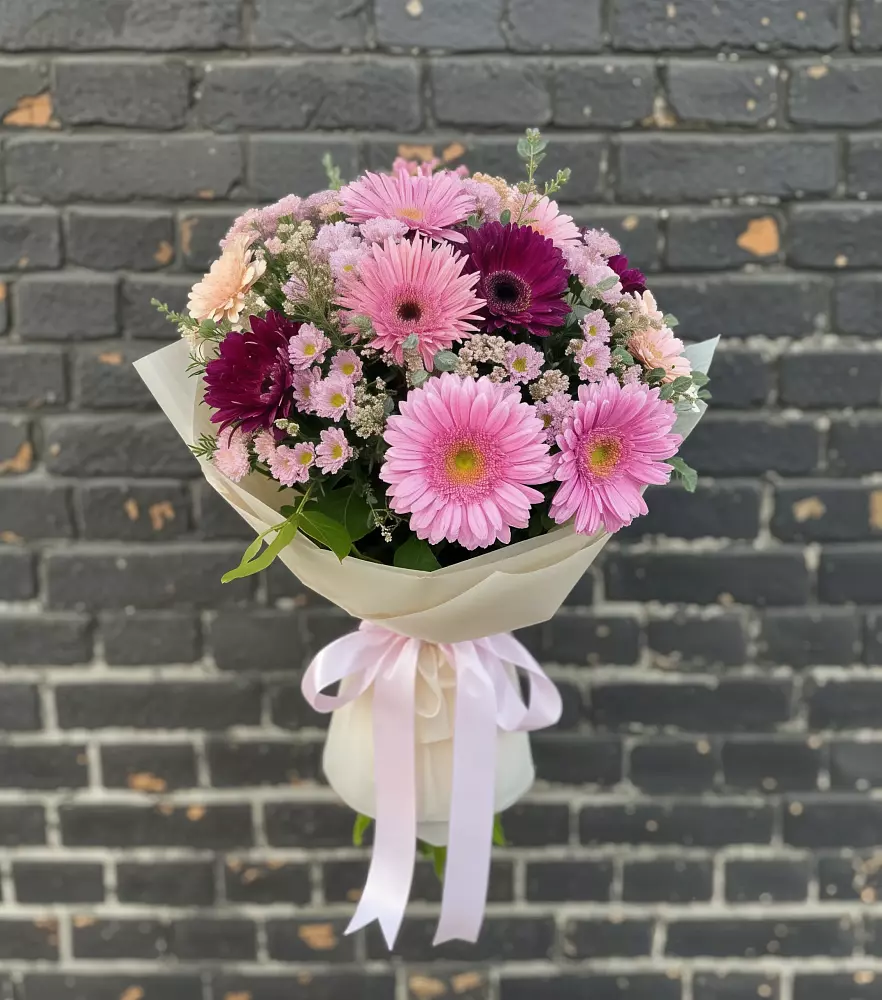 Букет цветов из: Герберы и Хризантемы в Вязовой