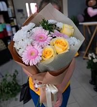 Букет цветов из:  Герберы, Розы и Хризантемы в Вязовой
