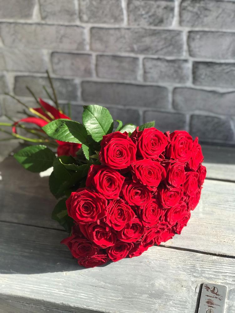 Букет Красные розы Фридом в Вязовой