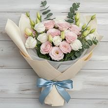 Букет цветов из:  Лизиантусы в Вязовой