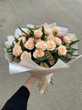 Букет Кремовые розы Латте в Вязовой