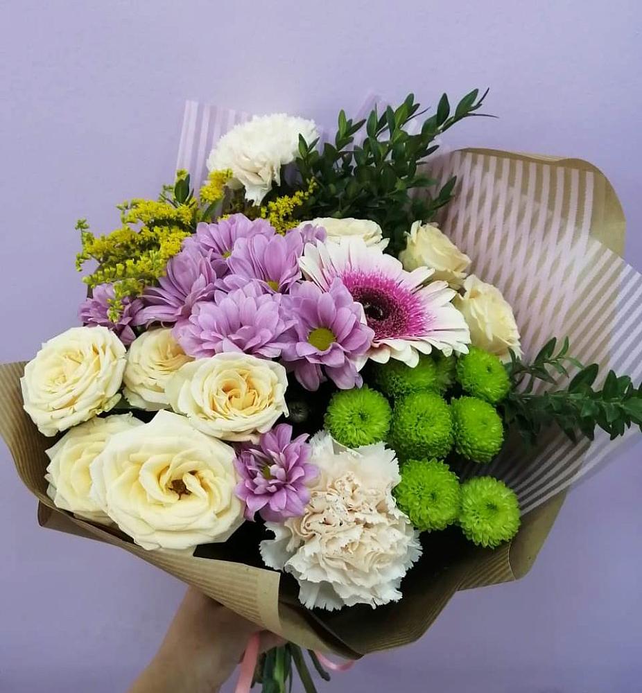 Букет цветов из: Хризантемы, Розы, Гвоздики и Герберы в Вязовой