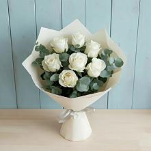Букет Белые розы в Эвкалипте в Вязовой
