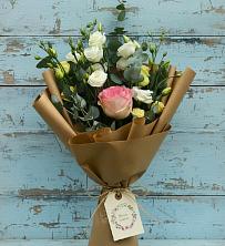 Букет цветов из:  Розы и Лизиантусы в Вязовой