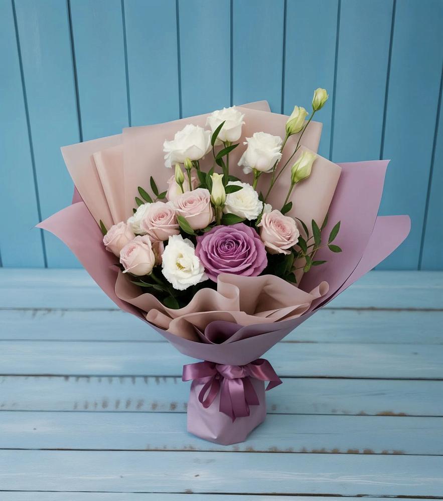 Букет цветов из: Розы и Лизиантусы в Вязовой