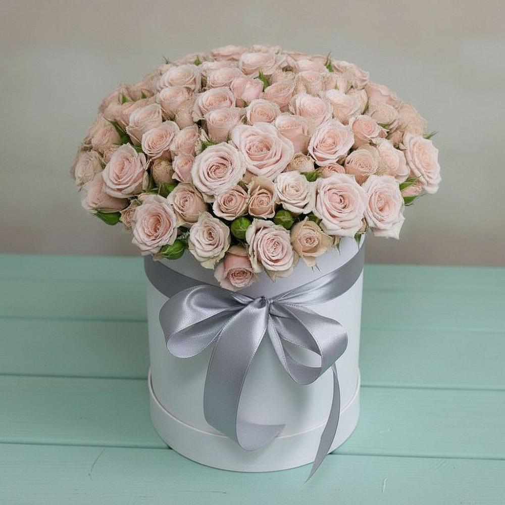 Цветочная композиция из Розы в шляпной коробке в Вязовой